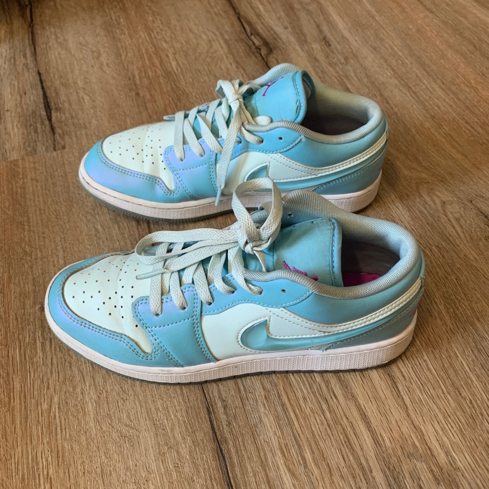 Nike Air Jordan 1 Low SE GS leather sneakers in Aquarius Blue - size 6.5 womens